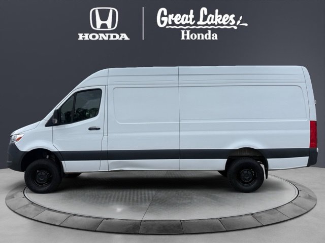 Used 2024 Mercedes-Benz Sprinter 2500 image 3