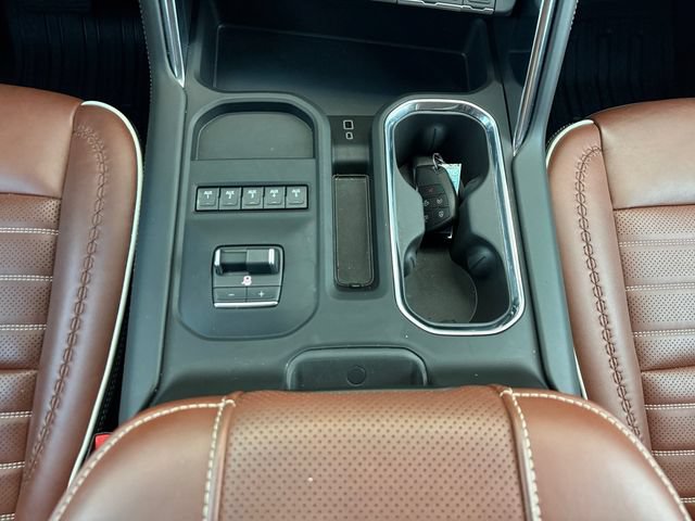 Used 2025 GMC Sierra 2500 Denali Ultimate AWD/4WD image 11