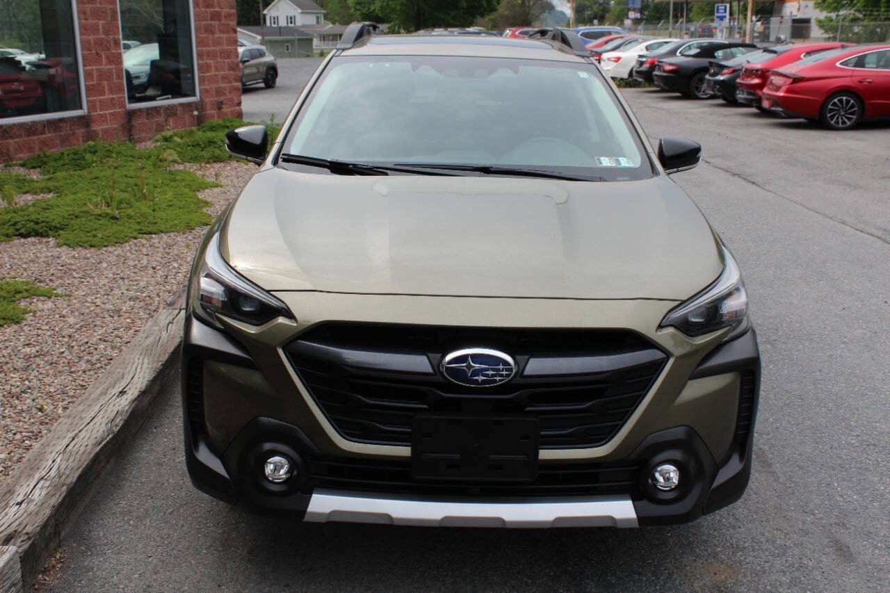 Used 2025 Subaru Outback Limited XT AWD/4WD image 4