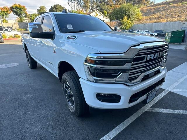 Used 2026 RAM 2500 Laramie AWD/4WD image 2