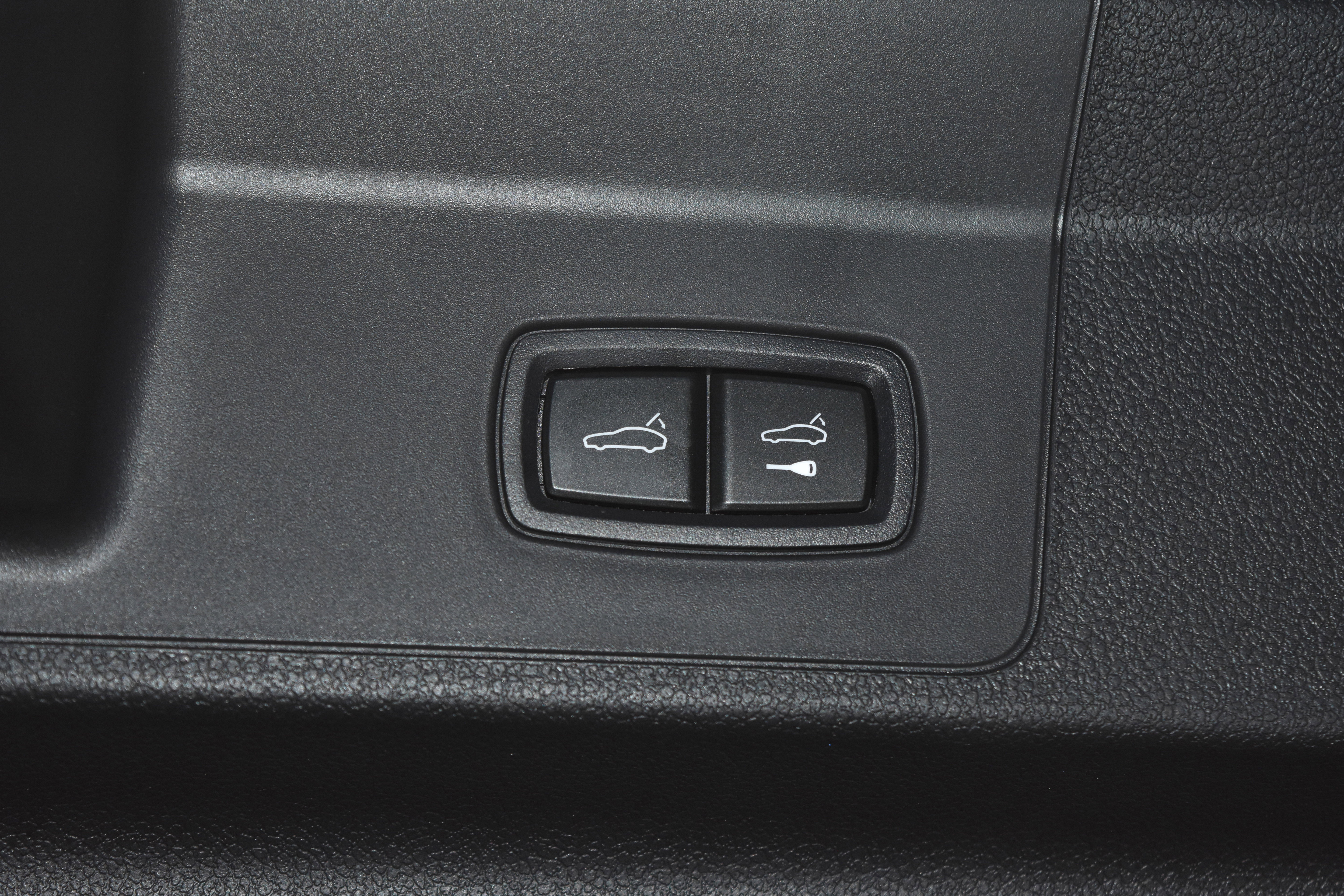 New 2025 Porsche Panamera 4 image 32