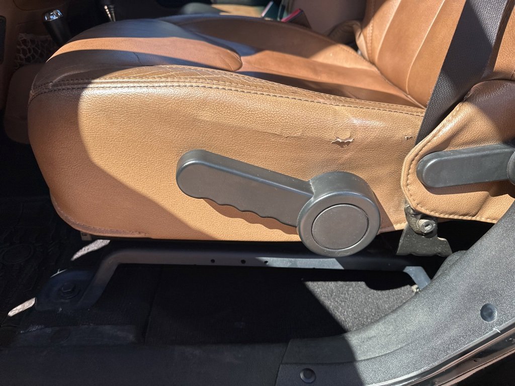 Used 2014 Jeep Wrangler Unlimited Sahara w/ Max Tow Package image 9