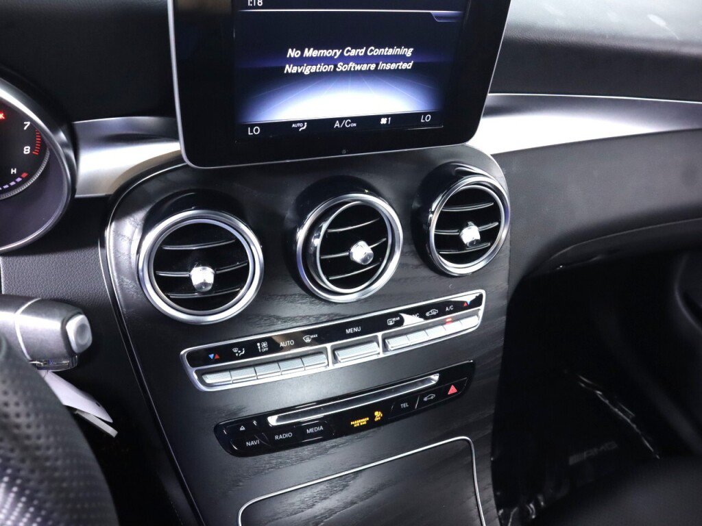 Used 2018 Mercedes-Benz GLC 300 4MATIC image 16
