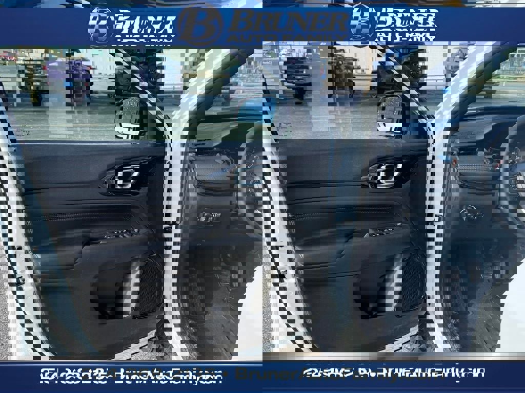 New 2026 Jeep Compass Latitude image 9