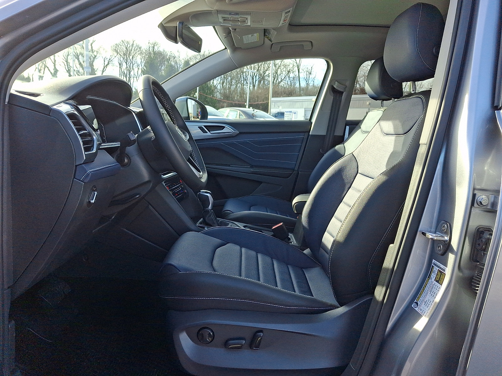 New 2026 Volkswagen Taos SEL AWD/4WD image 7