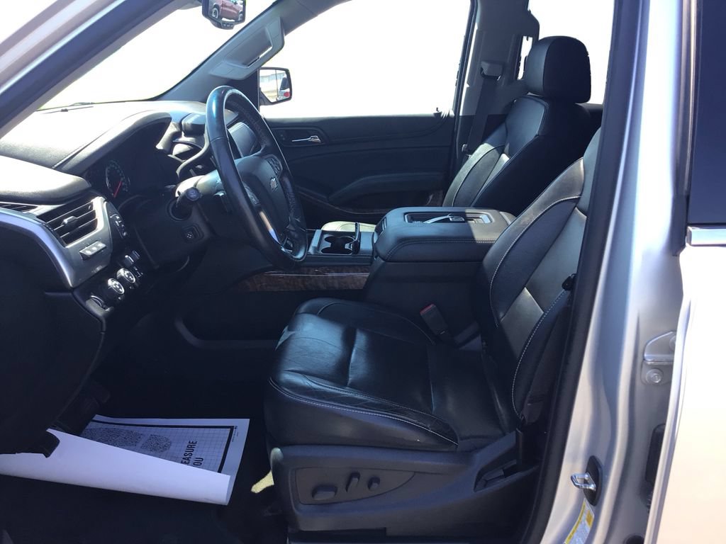 Used 2017 Chevrolet Suburban Premier AWD/4WD image 6