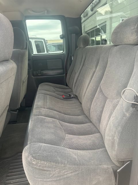 Used 2003 Chevrolet Silverado 1500 LS w/ Off-Road Package AWD/4WD image 8