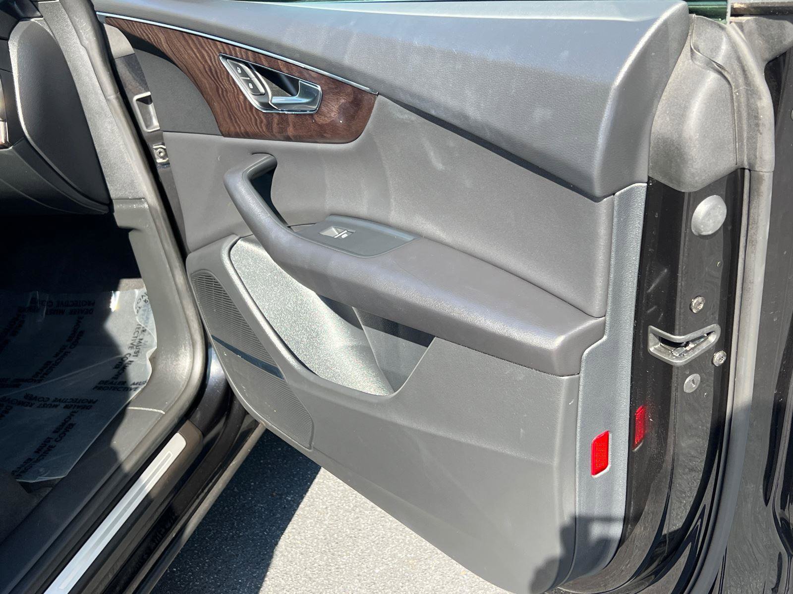 Used 2021 Audi Q8 Premium Plus w/ Premium Plus Package image 15