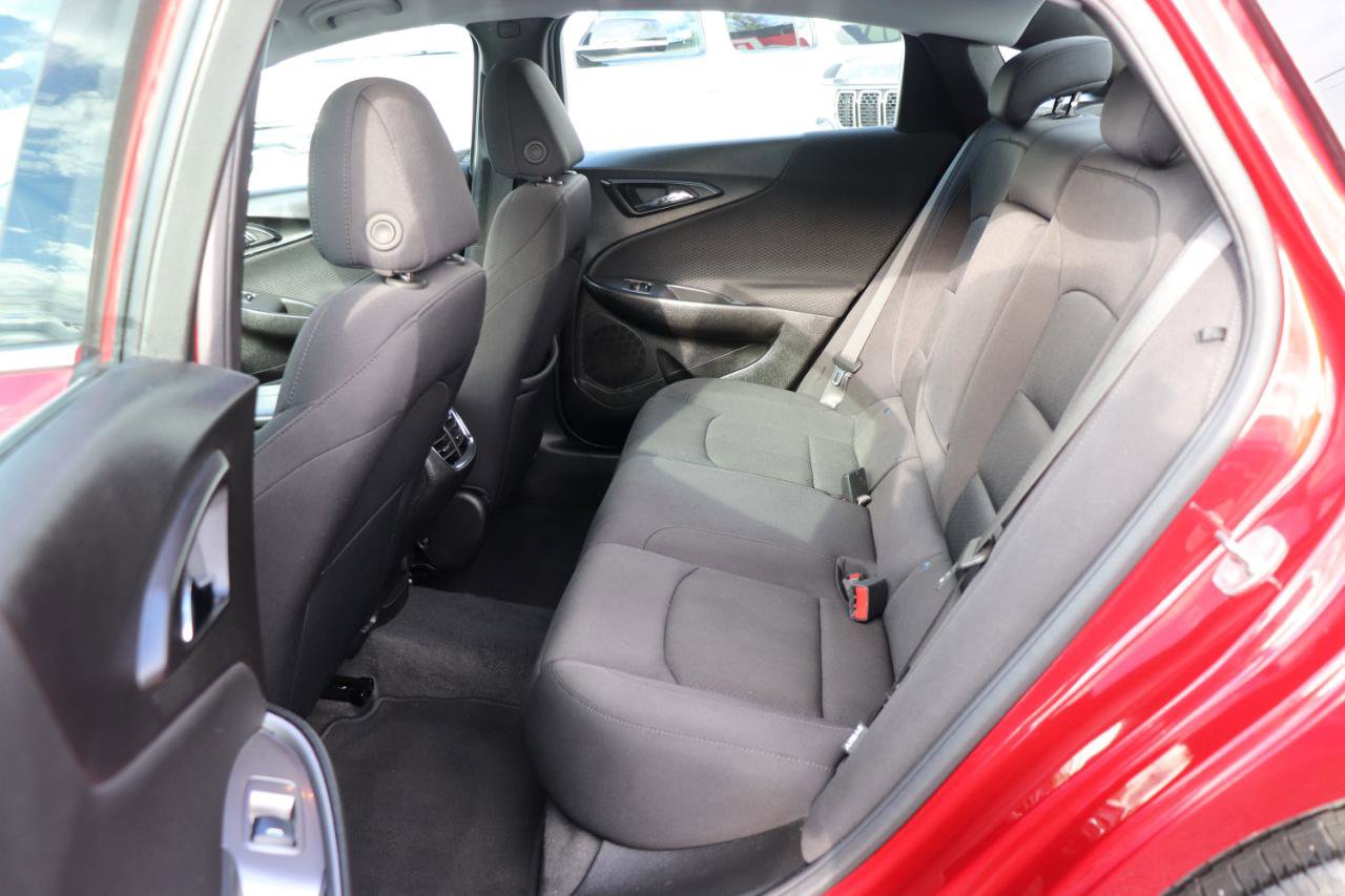 Used 2025 Chevrolet Malibu LT FWD image 12