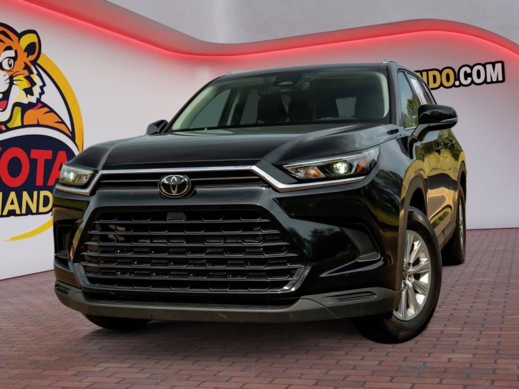 Used 2025 Toyota Grand Highlander AWD image 1