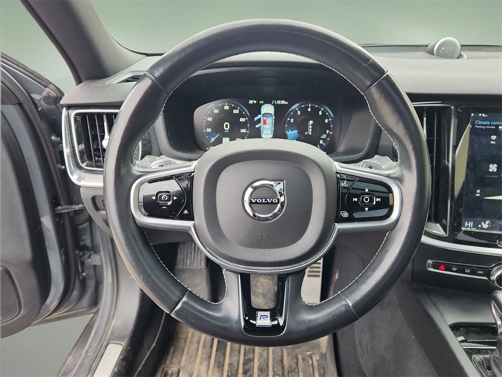 Used 2019 Volvo S60 T6 R-Design image 14