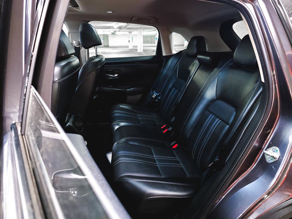 Used 2025 Honda HR-V EX-L image 18