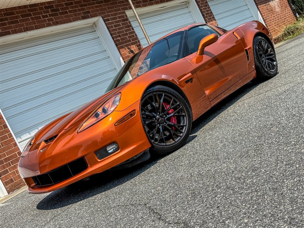 Used 2007 Chevrolet Corvette Z06 w/ Preferred Equipment Group RWD image 3