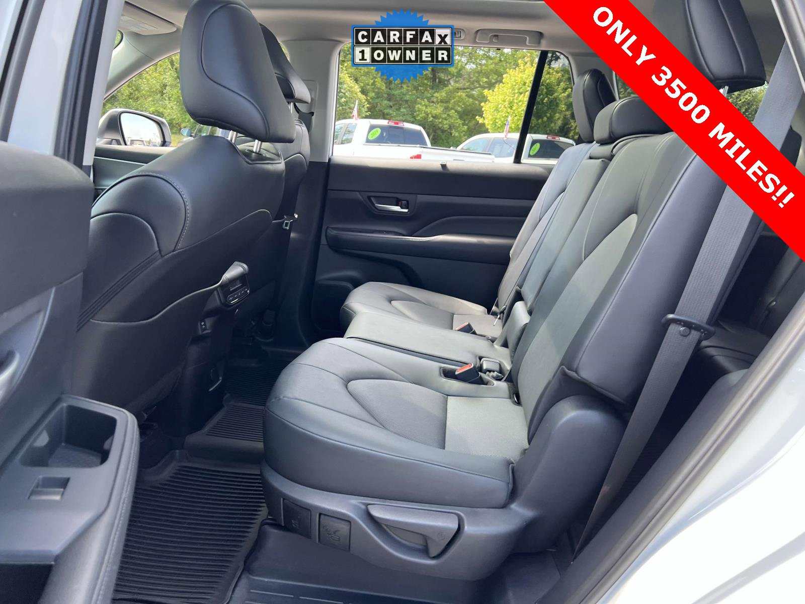 Used 2025 Toyota Grand Highlander AWD image 18