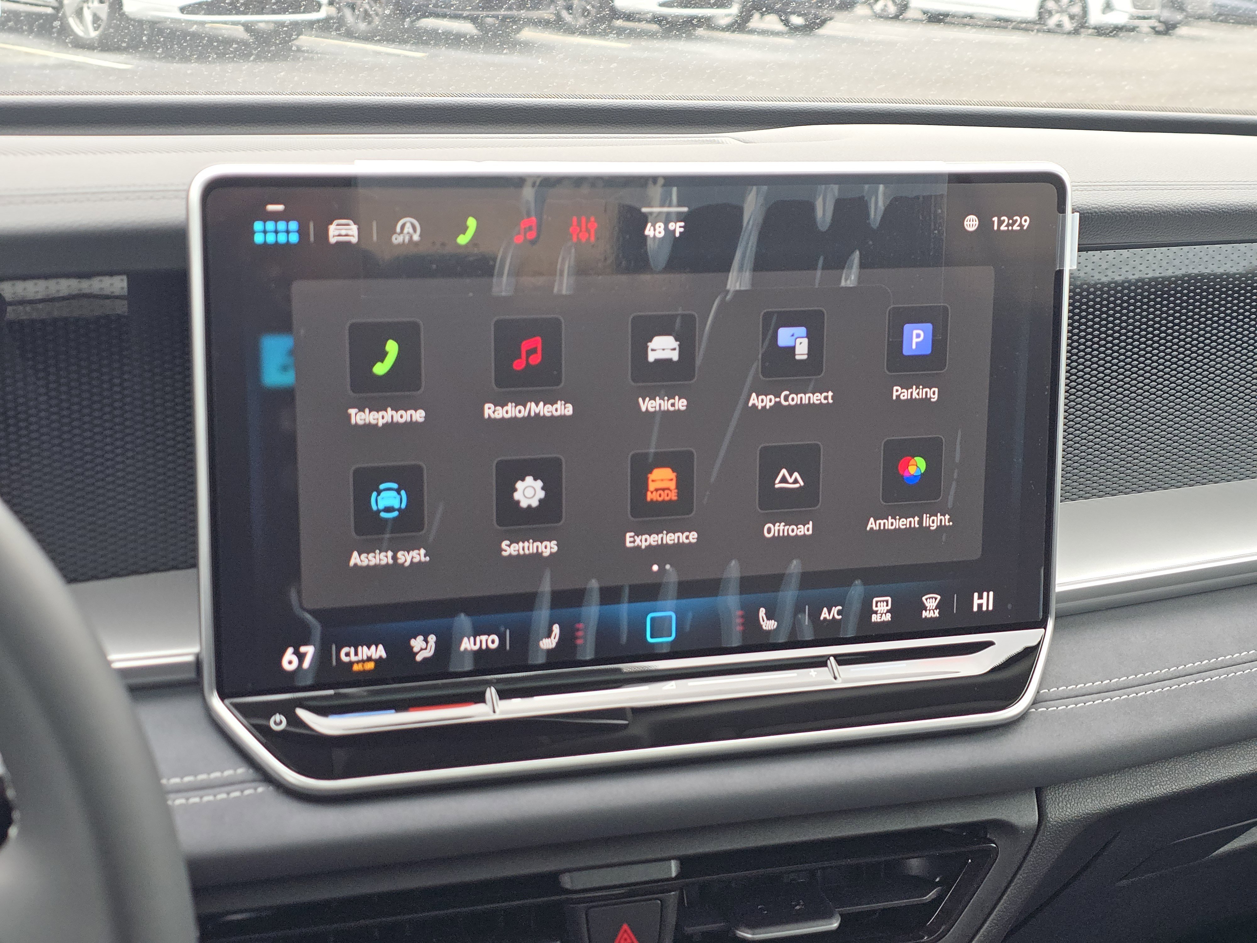 New 2026 Volkswagen Tiguan SE image 13