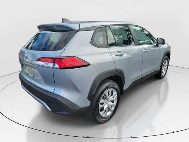 Used 2025 Toyota Corolla Cross L image 34