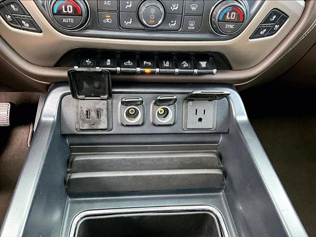 Used 2019 GMC Sierra 2500 Denali w/ Duramax Plus Package AWD/4WD image 23
