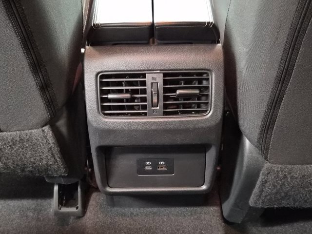 Used 2022 Nissan Rogue SV image 13