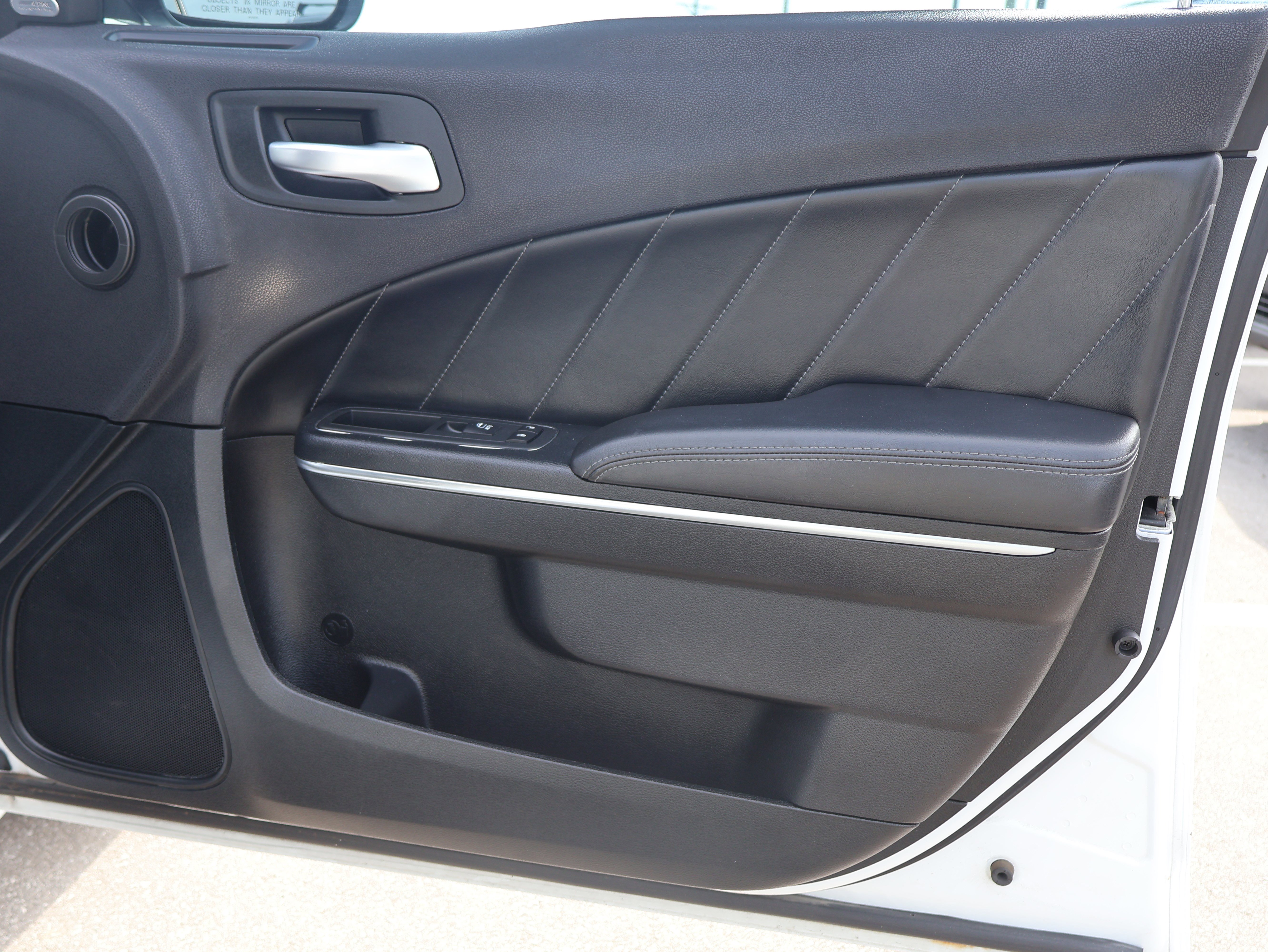 Used 2017 Dodge Charger SXT w/ AWD Plus Group image 11