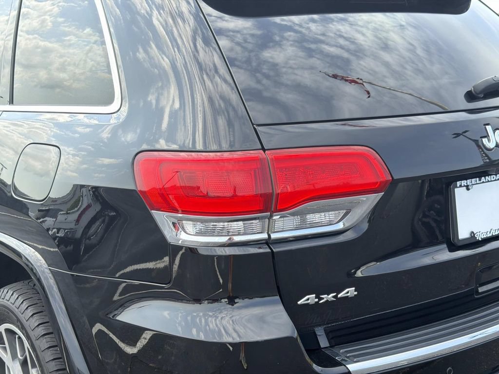 Used 2020 Jeep Grand Cherokee Overland AWD/4WD image 12
