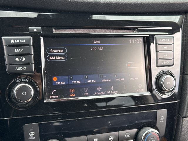 Used 2020 Nissan Rogue SV w/ Premium Package FWD image 29