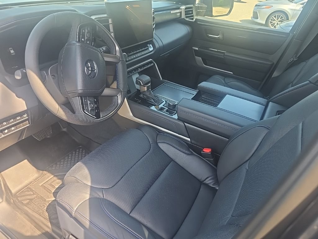 Used 2026 Toyota Sequoia Platinum AWD/4WD image 13