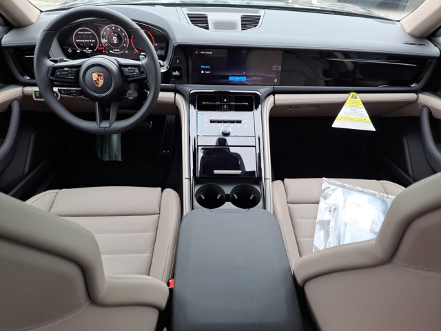 New 2026 Porsche Panamera 4 image 16