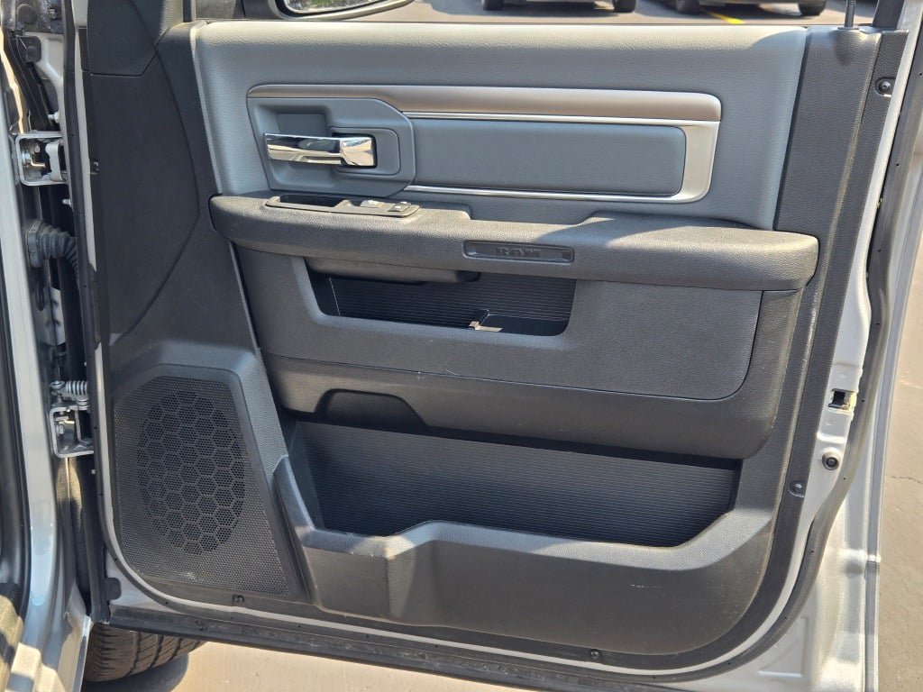 Used 2024 RAM 1500 Classic SLT AWD/4WD image 6