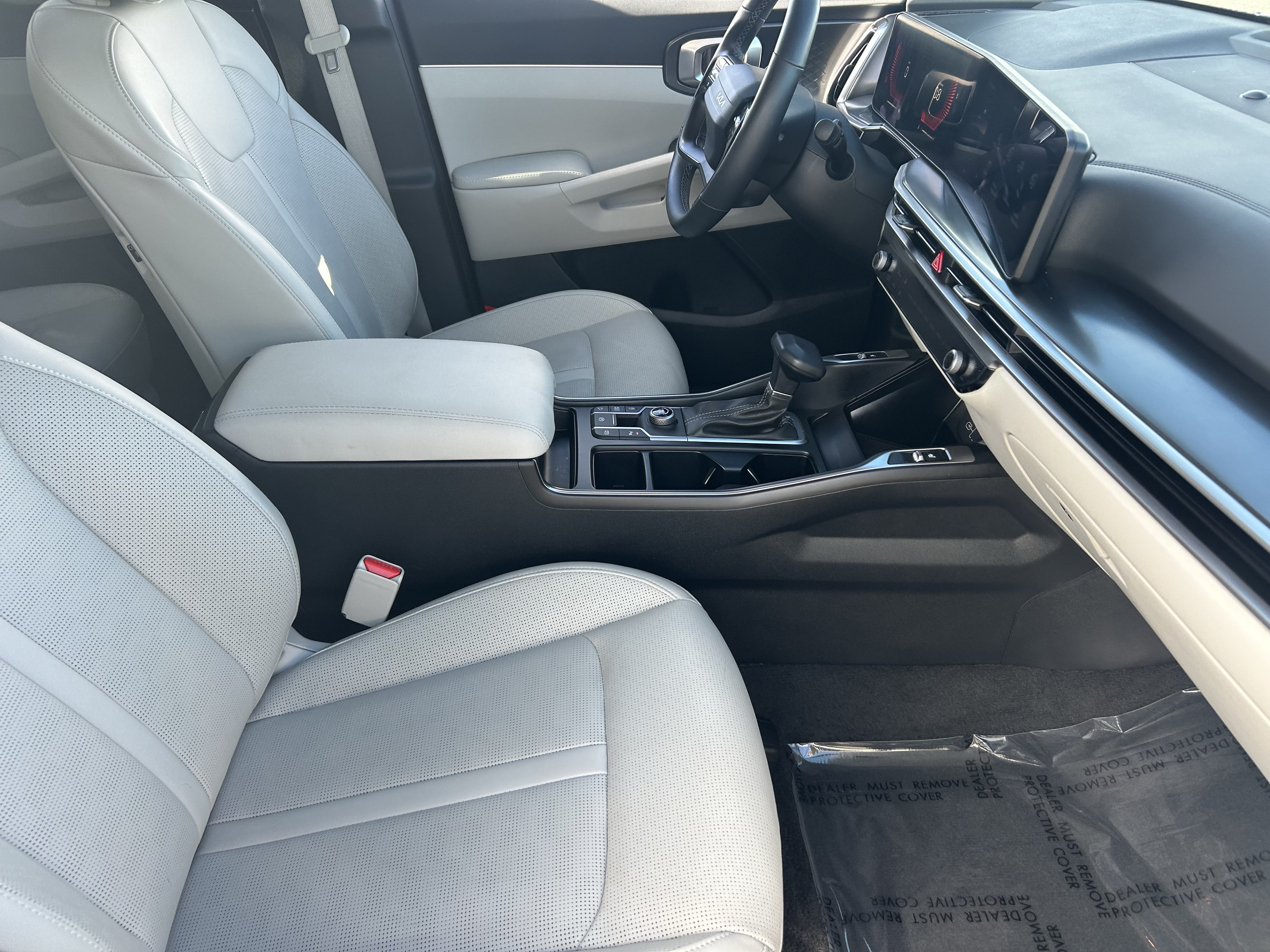 Certified 2026 Kia Sorento S FWD image 12