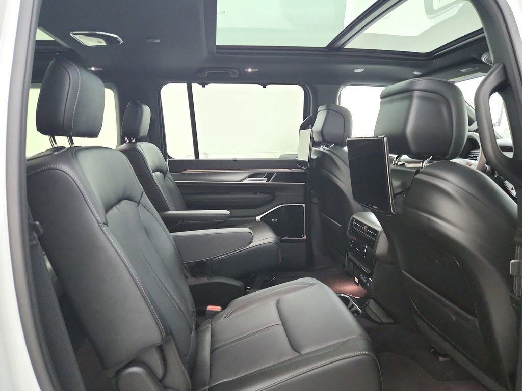 New 2026 Jeep Grand Wagoneer L Limited AWD/4WD image 30