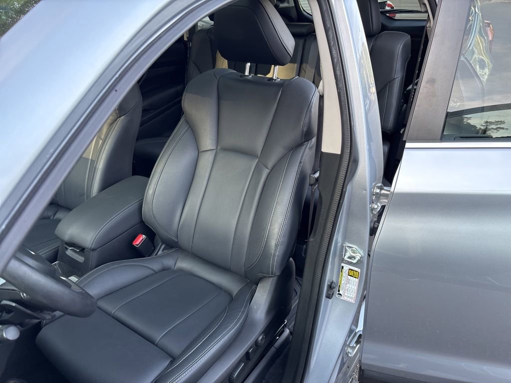 Certified 2022 Subaru Ascent Limited w/ Technology Package image 3
