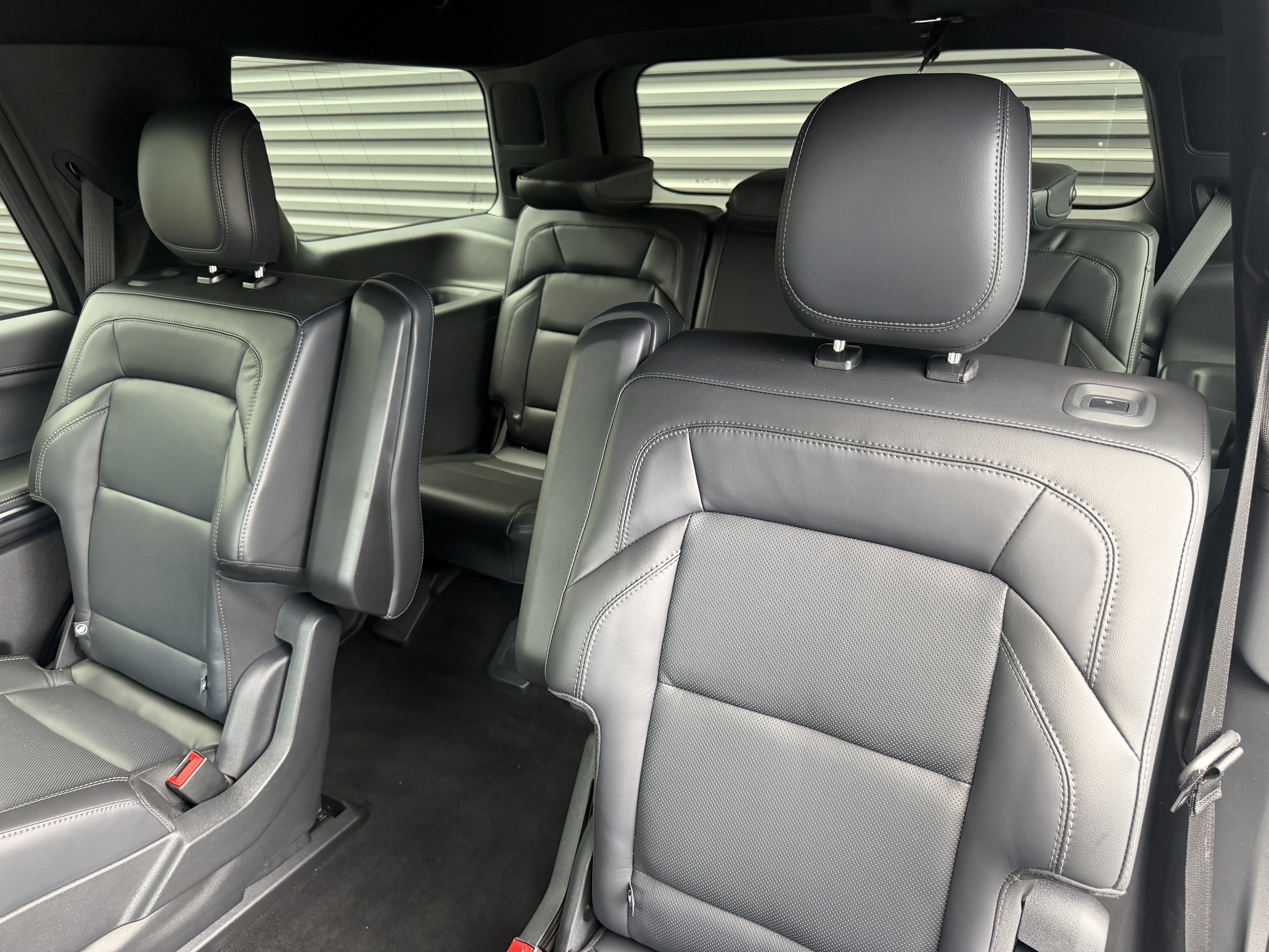 Used 2026 Lincoln Navigator Reserve w/ Jet Appearance Package AWD/4WD image 14