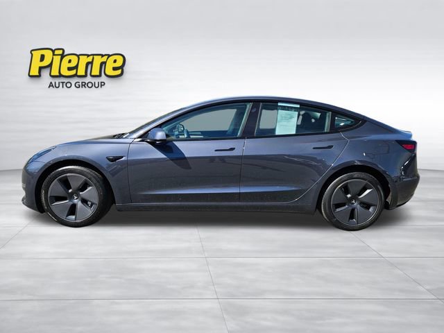 Used 2023 Tesla Model 3 Standard Range image 2