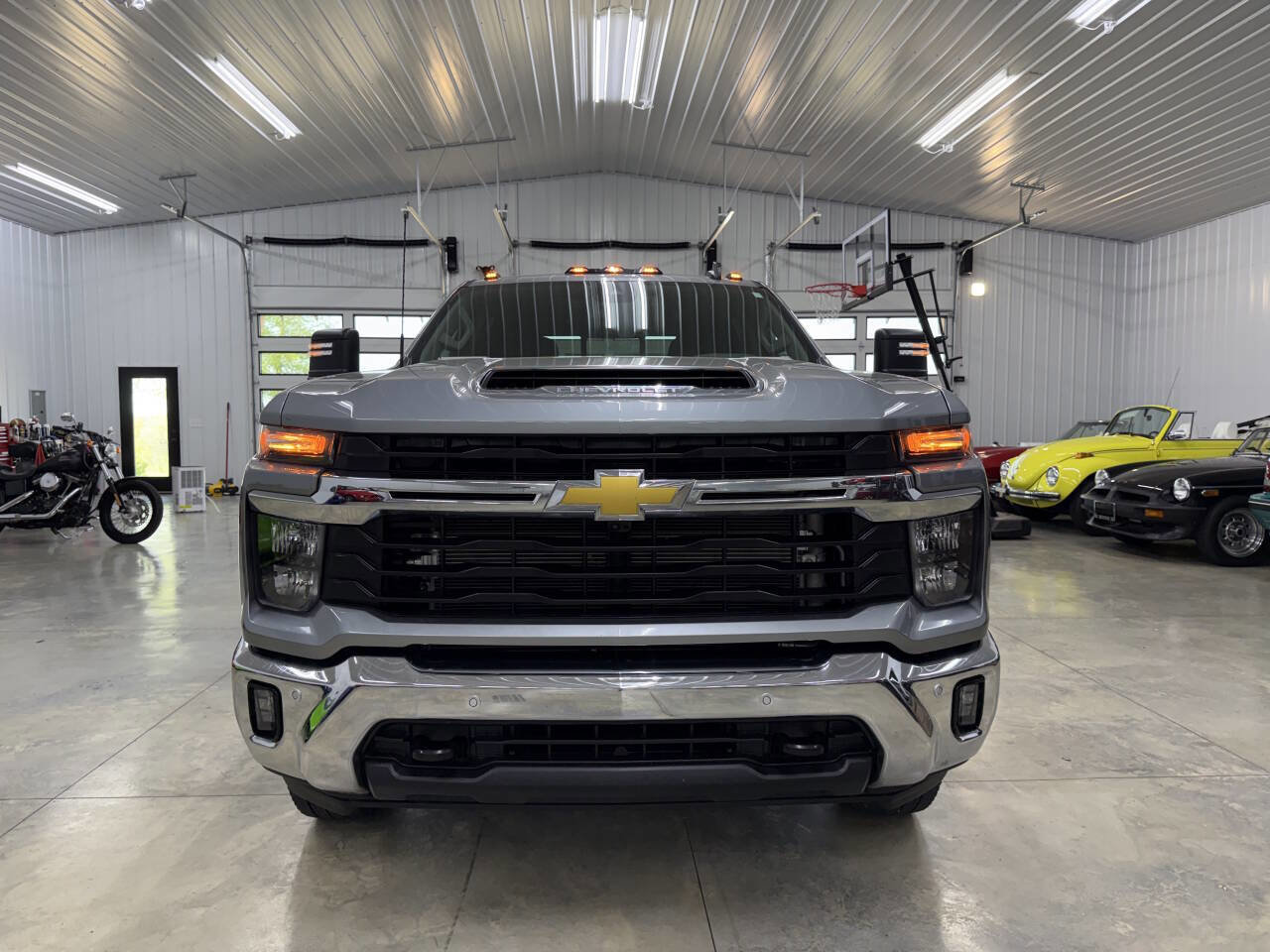 Used 2025 Chevrolet Silverado 3500 LT w/ All Star Edition AWD/4WD image 5