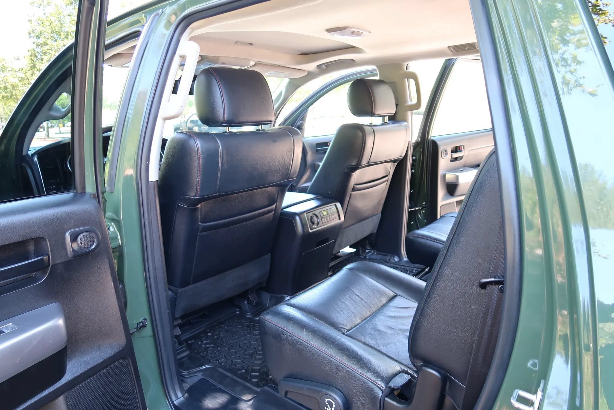 Used 2020 Toyota Sequoia TRD Pro AWD/4WD image 24