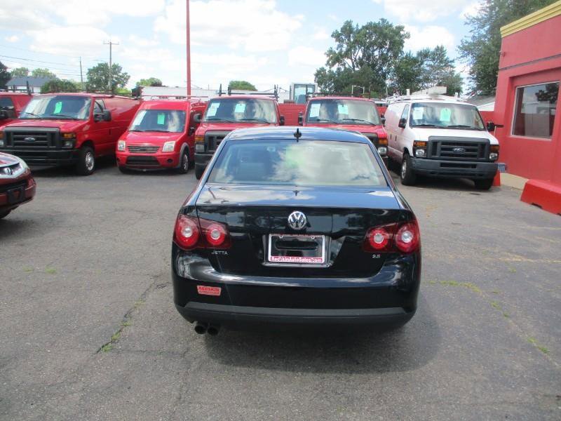 Used 2009 Volkswagen Jetta SE FWD image 5