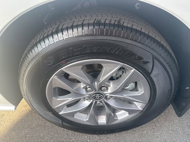 Certified 2026 Toyota Sienna XLE FWD image 31