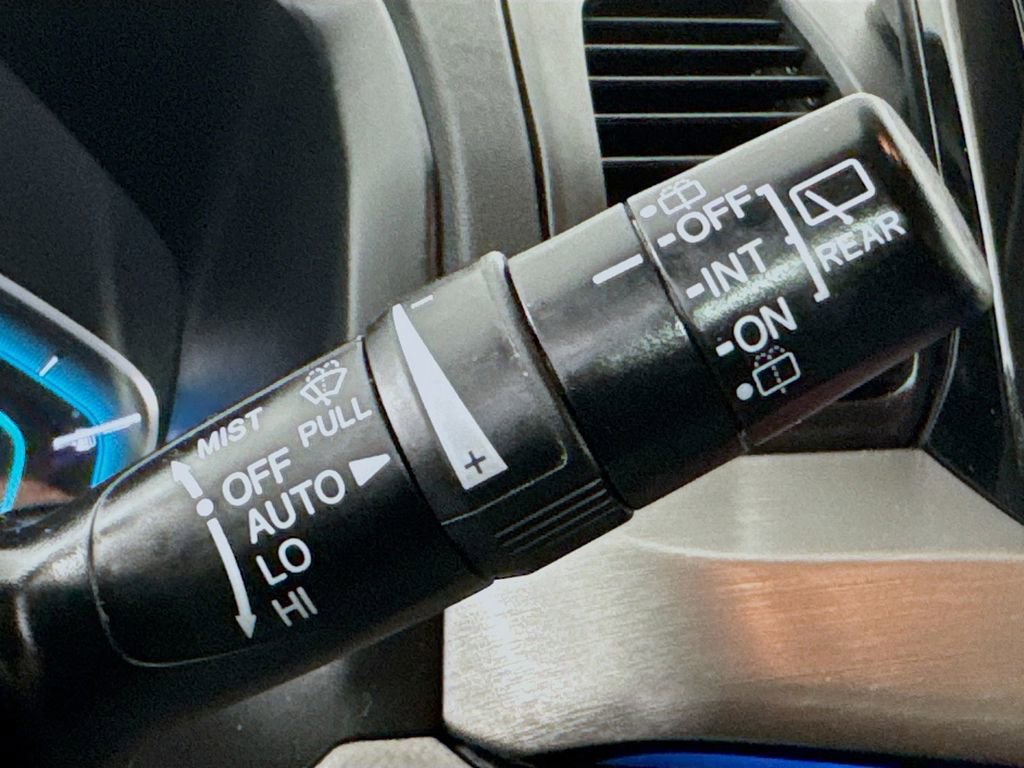 Used 2018 Honda Odyssey Elite image 16
