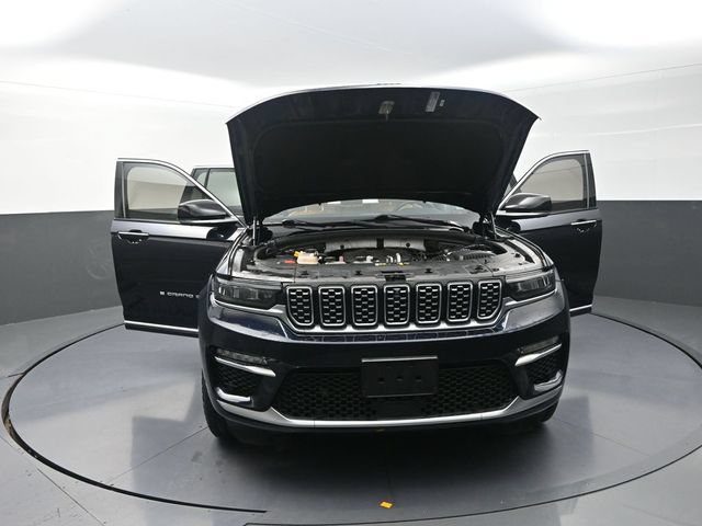 Used 2022 Jeep Grand Cherokee Summit w/ Luxury Tech Group V AWD/4WD image 5