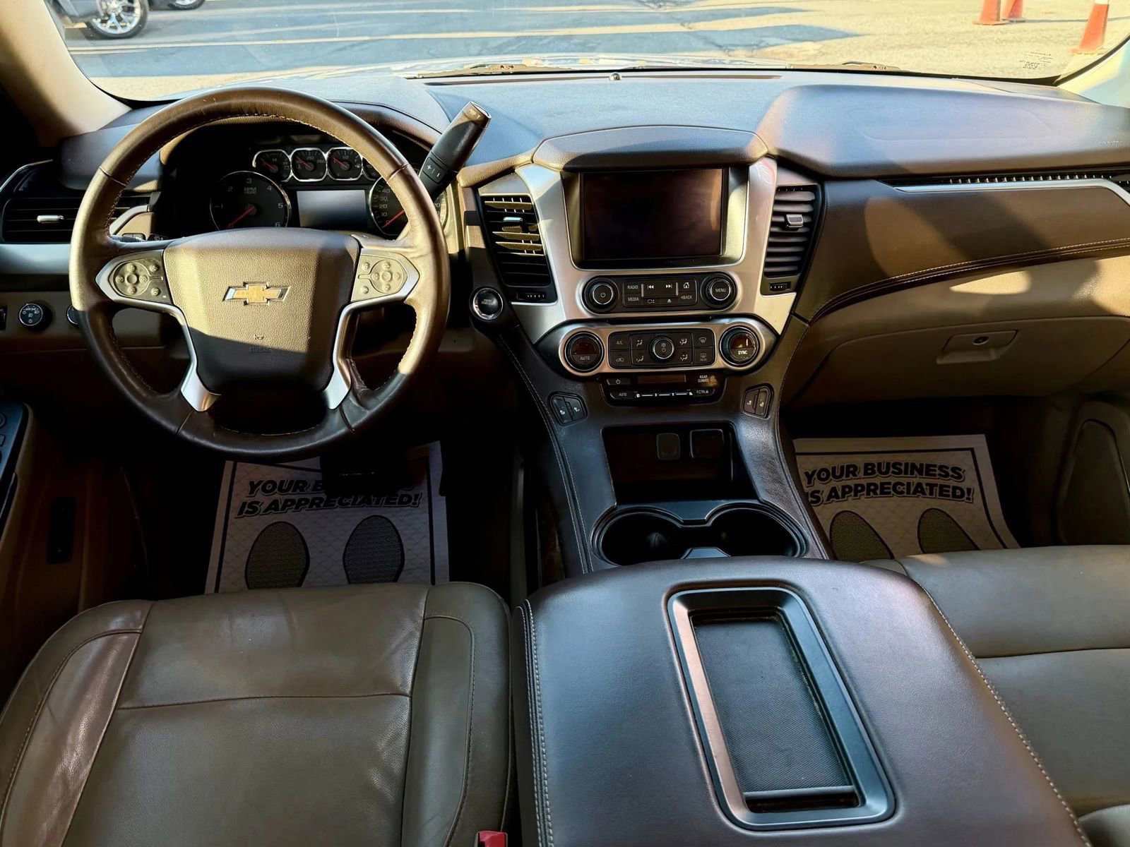 Used 2018 Chevrolet Suburban LT image 20