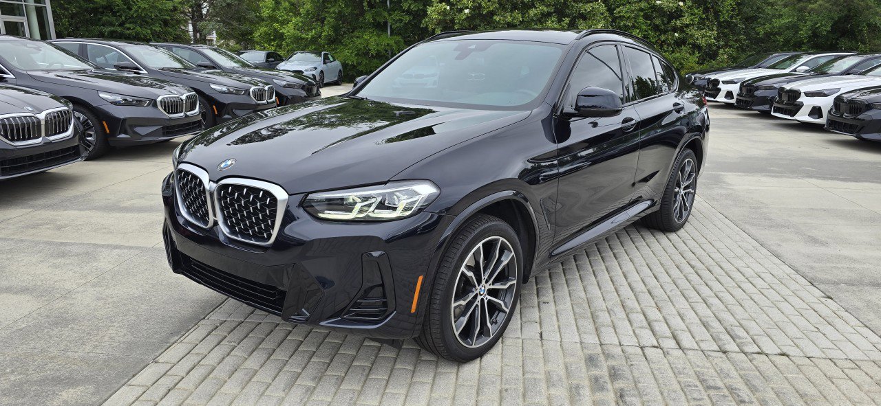 Certified 2022 BMW X4 xDrive30i w/ M Sport Package 2 AWD/4WD image 9