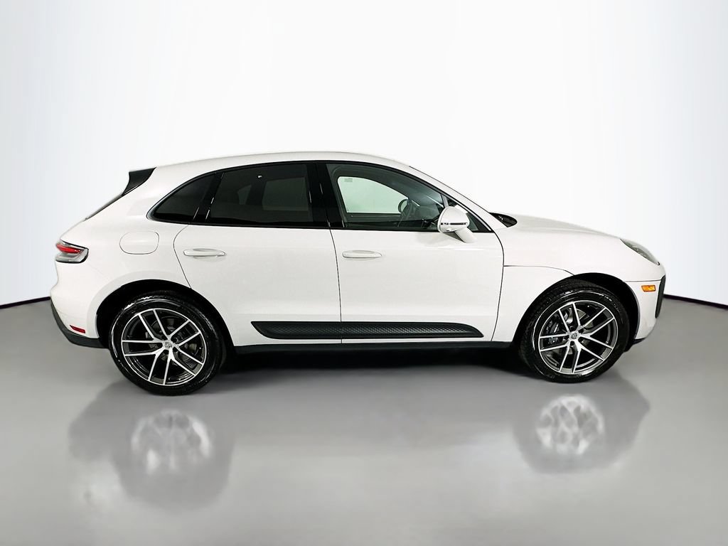 New 2026 Porsche Macan AWD/4WD image 8