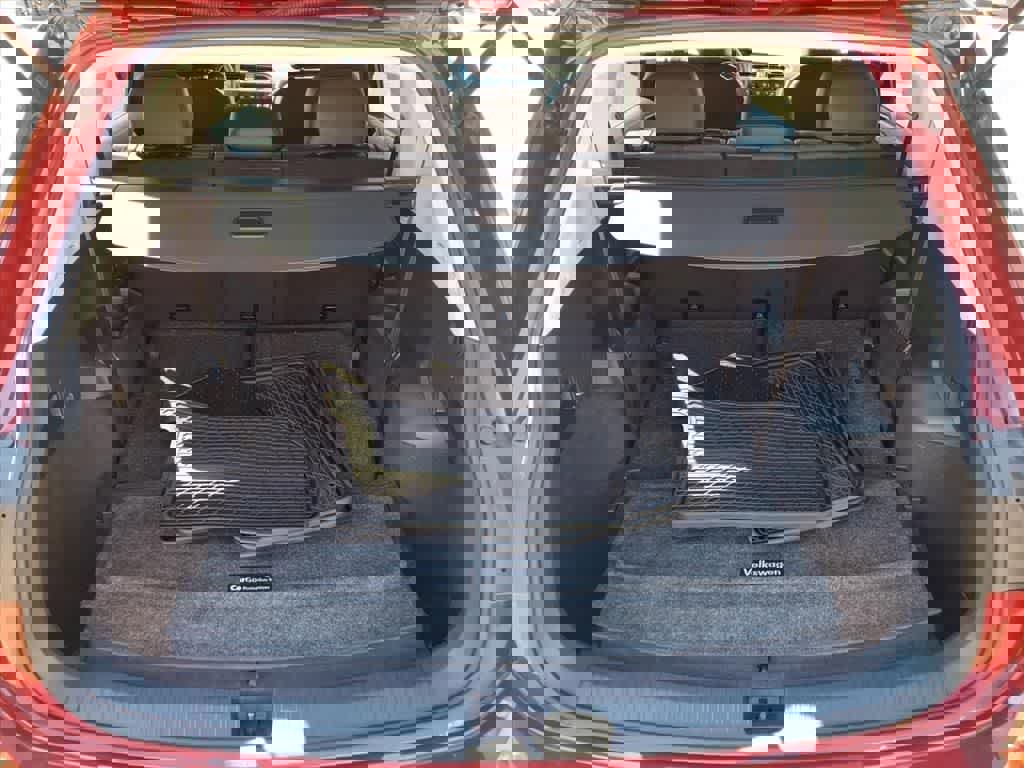 Used 2020 Volkswagen Tiguan SE image 6