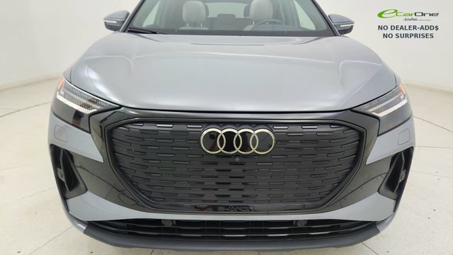 Used 2024 Audi Q4 e-tron Prestige AWD/4WD image 9