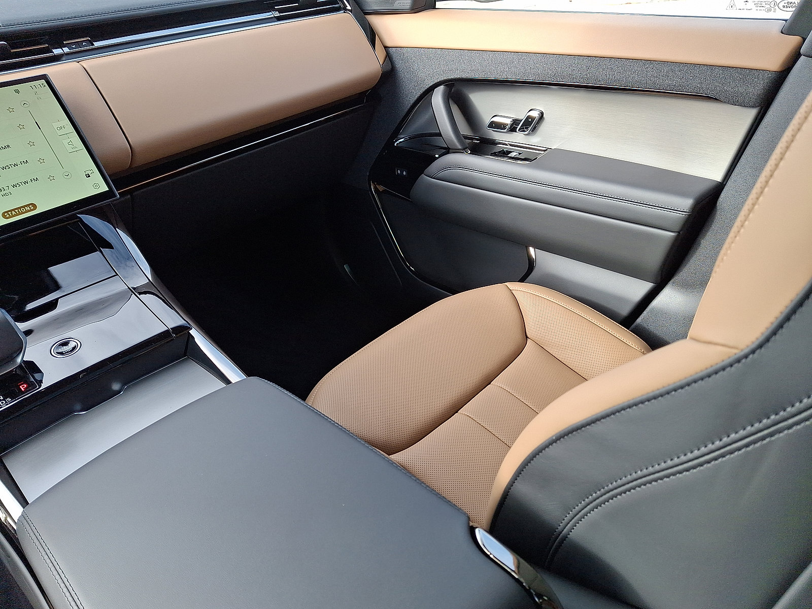 New 2026 Land Rover Range Rover Sport Dynamic SE image 14