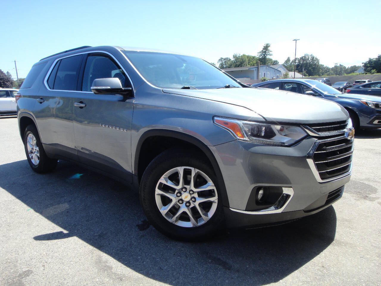 Used 2020 Chevrolet Traverse LT AWD/4WD image 3