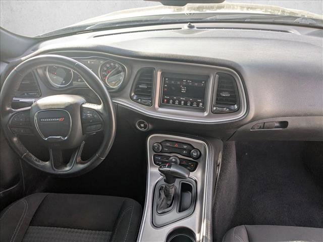 Used 2022 Dodge Challenger SXT image 17