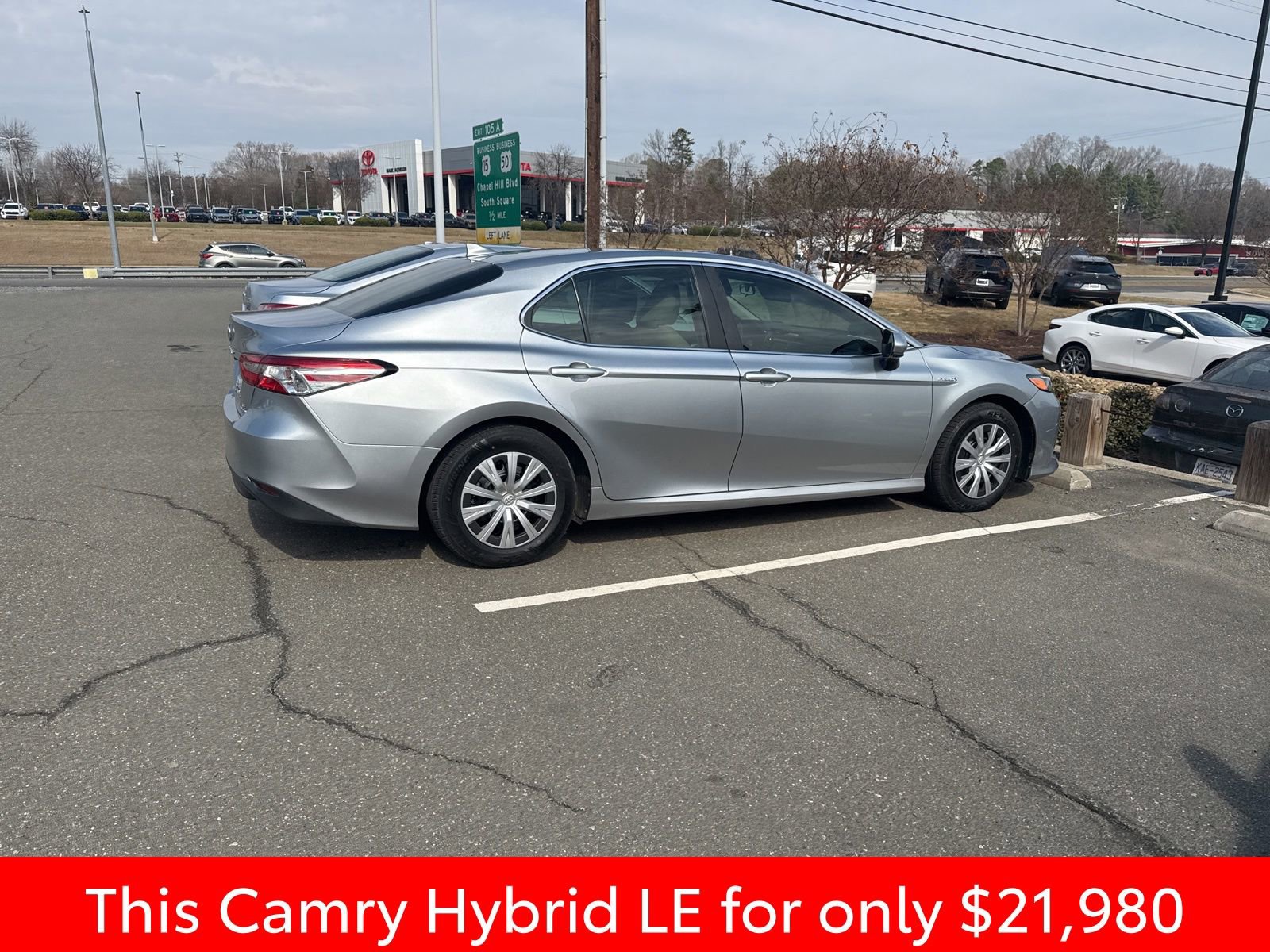 Used 2020 Toyota Camry LE image 13