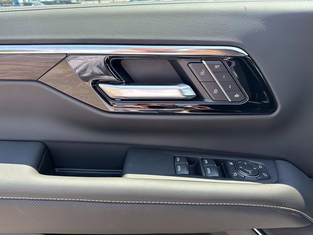 New 2025 Chevrolet Suburban Premier w/ Sun And Tow Package image 43