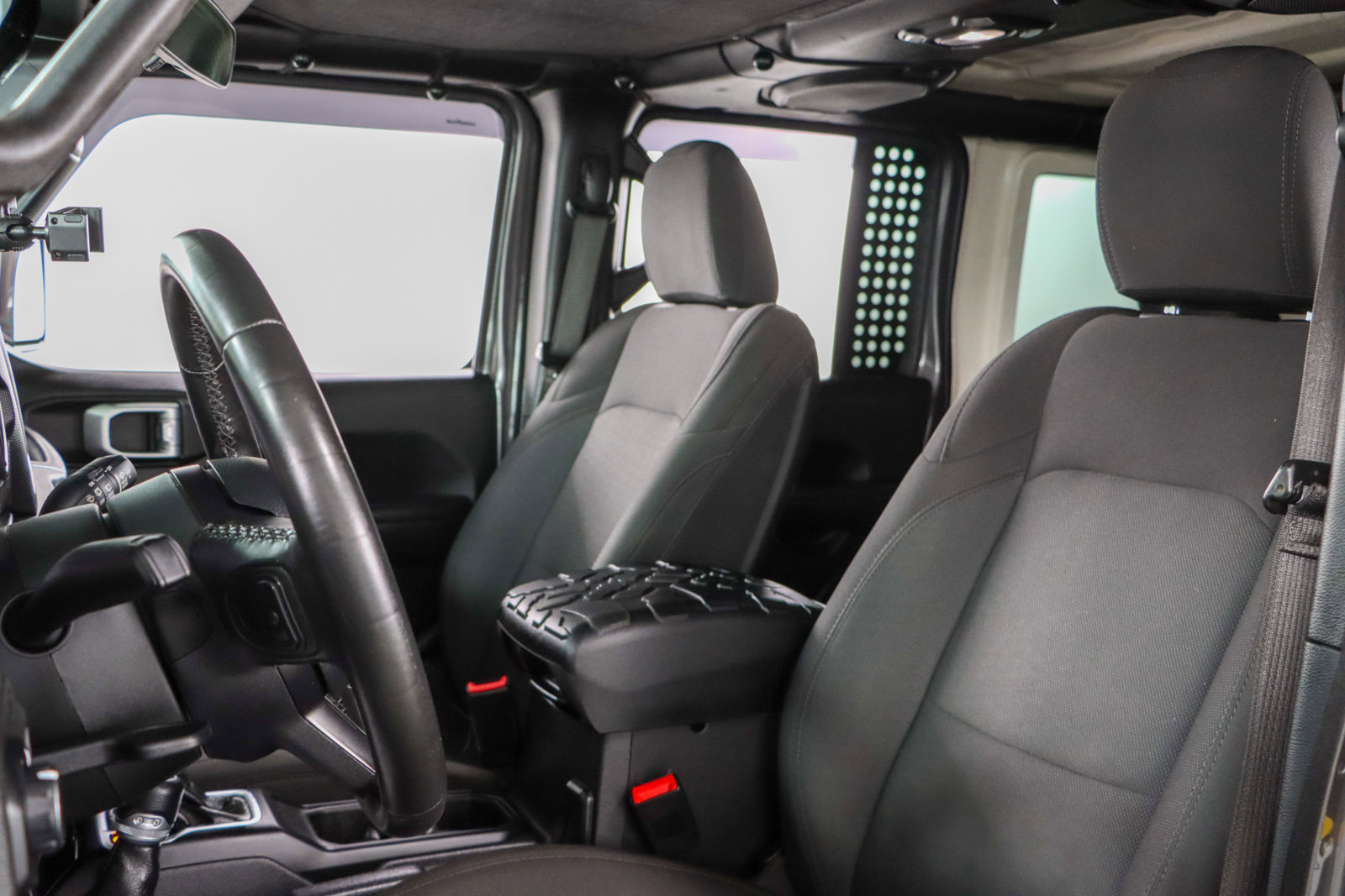 Used 2018 Jeep Wrangler Unlimited Sport S AWD/4WD image 24